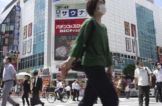 日本の輸入は記録的なレベルにあり、以前の+ 26.7％と比較して+ 43.8％の成長を遂げています。